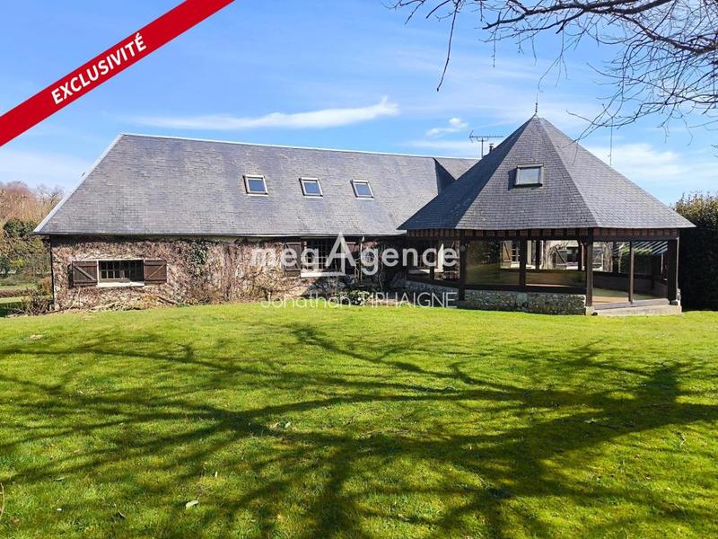 Maison - 220 m² - 7 pièces