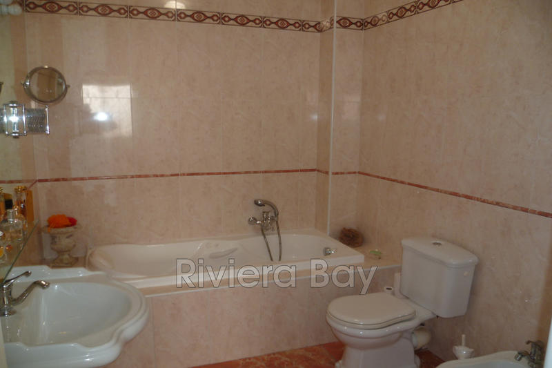 Appartement - 93 m² - 3 pièces