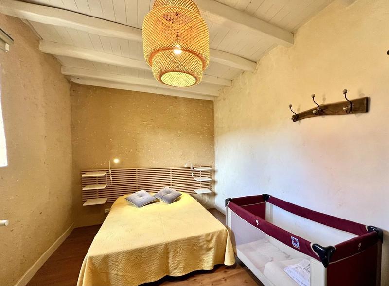 Maison - 280 m² - 10 pièces