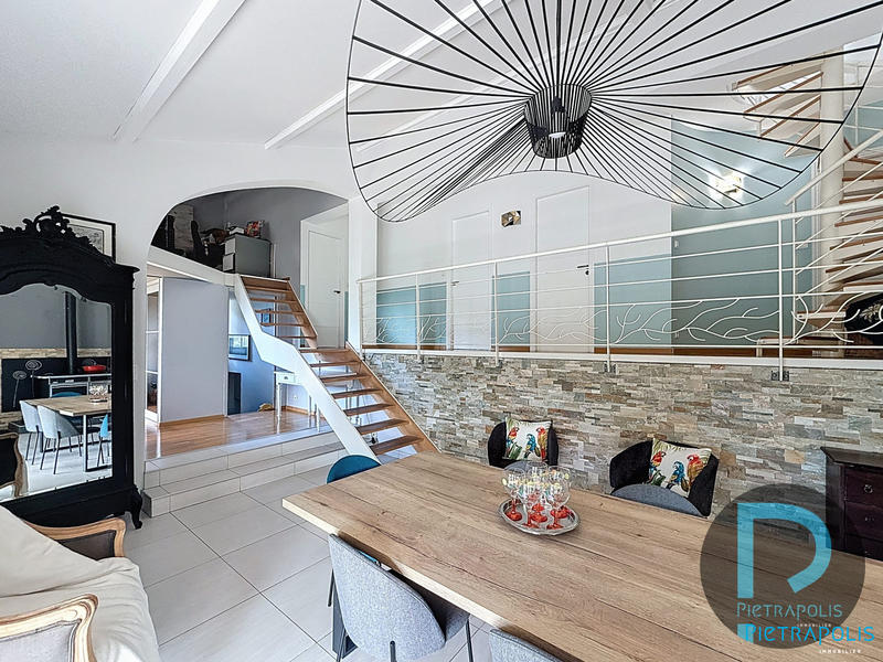 Villa - 183 m² - 5 pièces