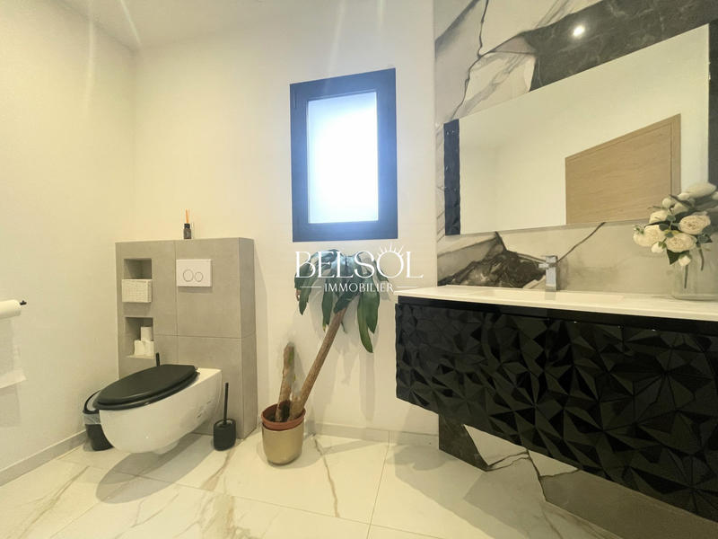 Villa - 216 m² - 7 pièces