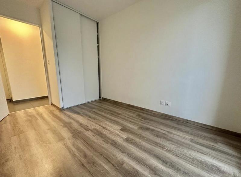 Appartement ancien - 62 m² - 1 pièce