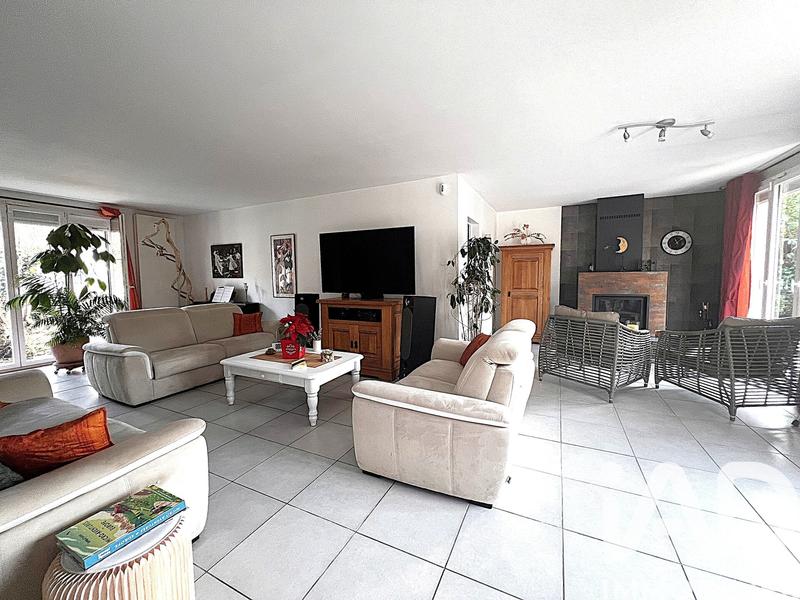 Maison - 184 m² - 7 pièces