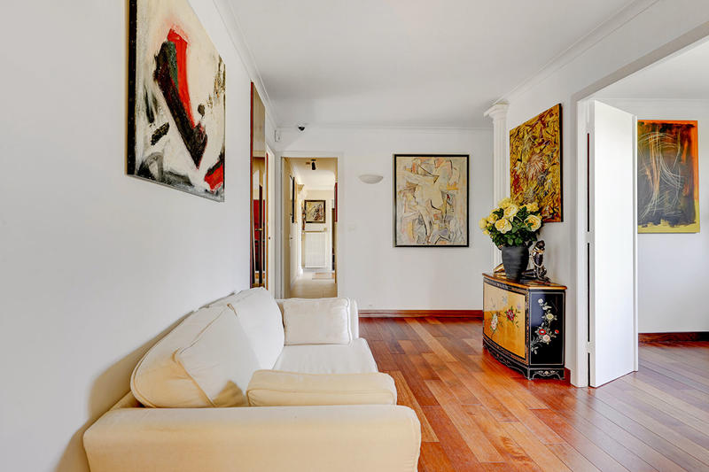 Maison - 214 m² - 7 pièces