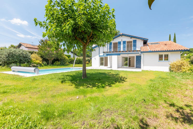 Maison - 152 m² - 5 pièces