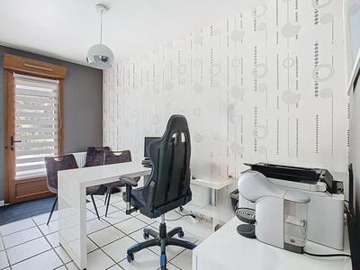 Maison - 180 m² - 7 pièces