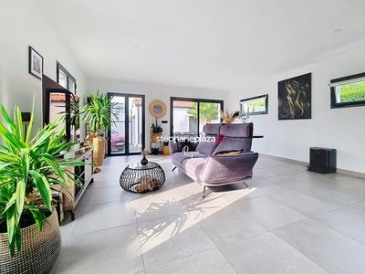 Maison - 133 m² - 6 pièces