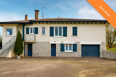 Demeure - 200 m² - 9 pièces