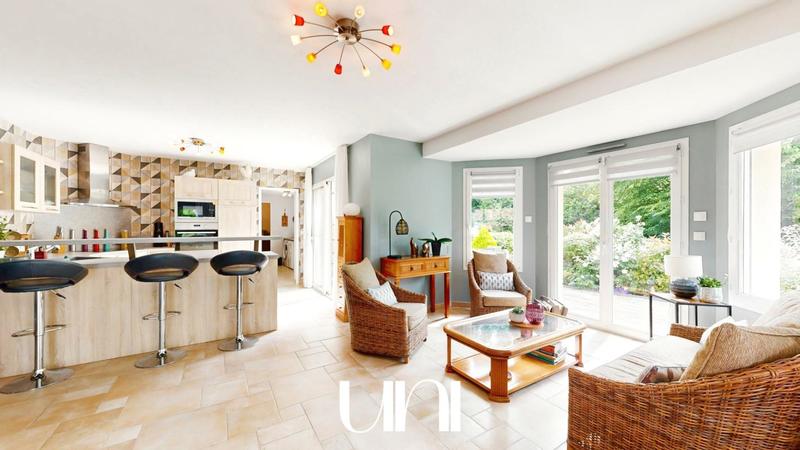 Maison - 190 m² - 5 pièces