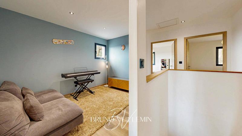 Villa - 198 m² - 8 pièces