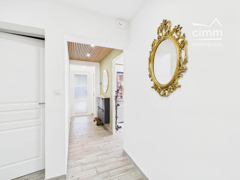 Appartement - 80 m² - 4 pièces