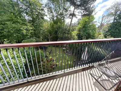 Appartement - 85 m² - 4 pièces