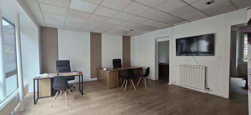Bureau - 81 m² - 4 pièces