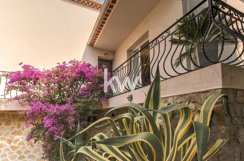 Maison - 204 m² - 6 pièces