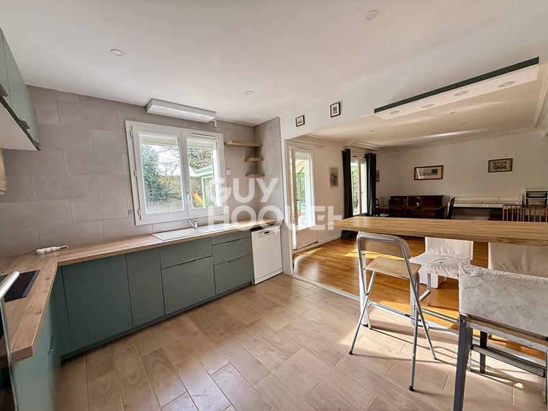 Maison - 171 m² - 8 pièces