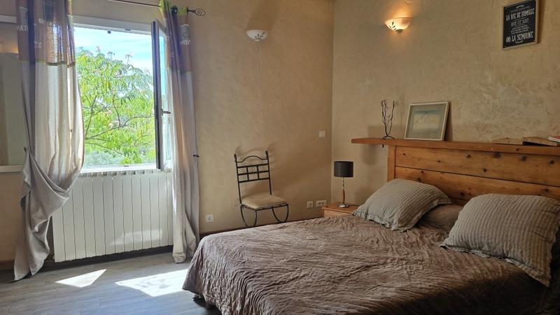 Maison - 445 m² - 15 pièces