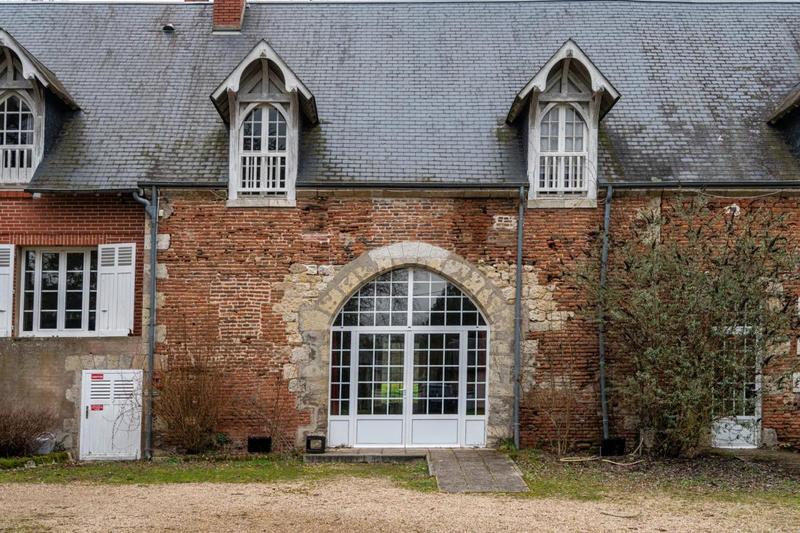 Demeure - 476 m² - 14 pièces