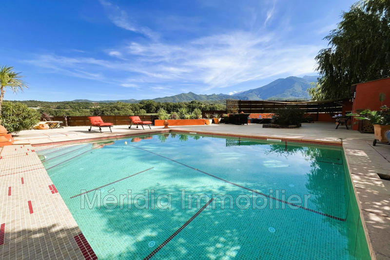 Villa - 219 m² - 6 pièces