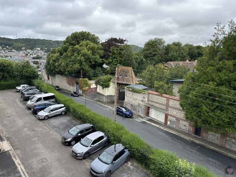 Appartement - 80 m² - 4 pièces