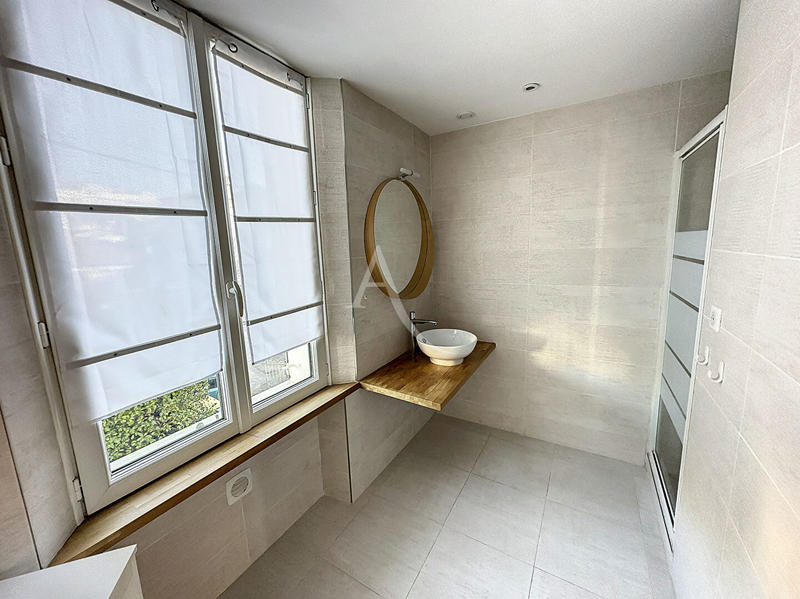 Appartement - 80 m² - 3 pièces