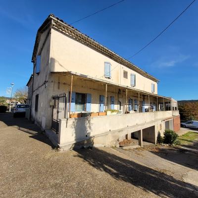 Maison - 148 m² - 9 pièces