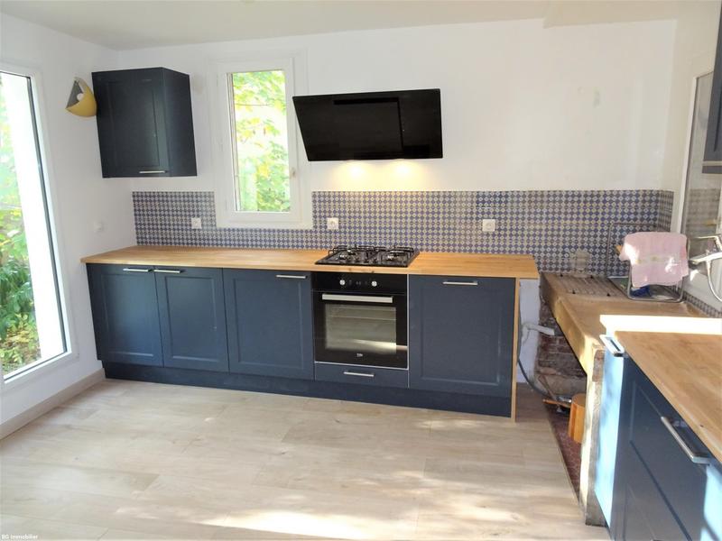 Maison - 240 m² - 9 pièces