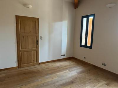 Maison - 270 m² - 7 pièces