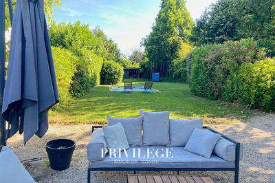 Maison - 239 m² - 7 pièces