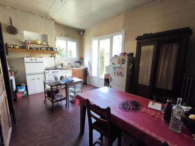 Maison - 315 m² - 13 pièces