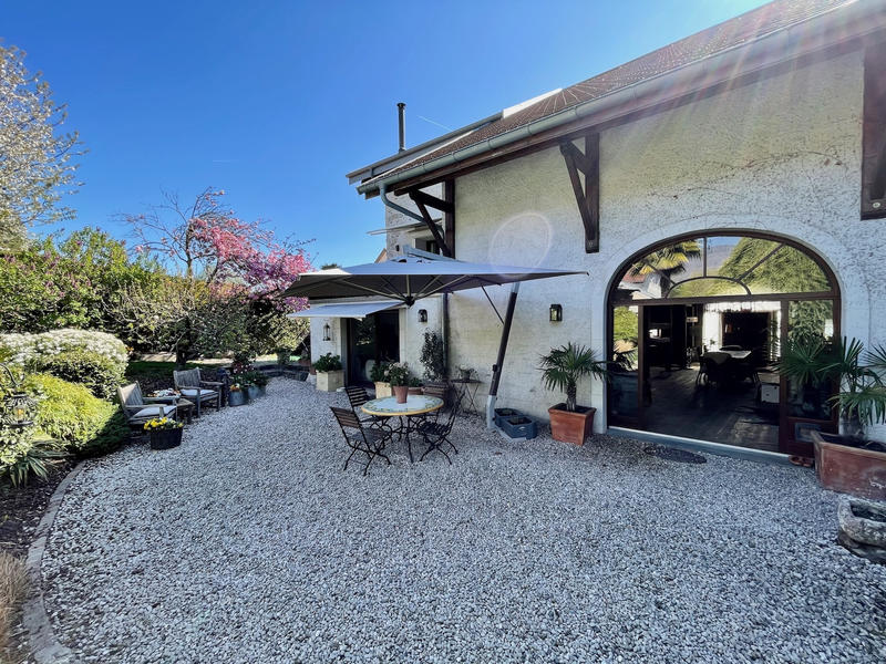 Maison de village - 242 m² - 7 pièces