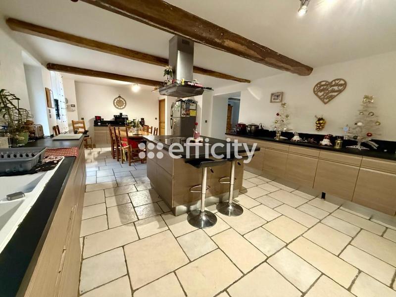 Longère - 429 m² - 20 pièces