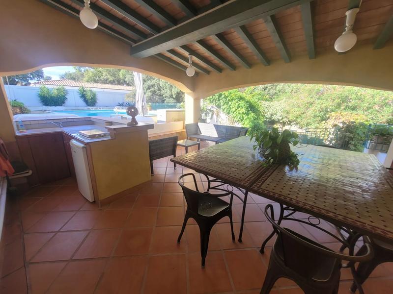 Villa - 243 m² - 11 pièces