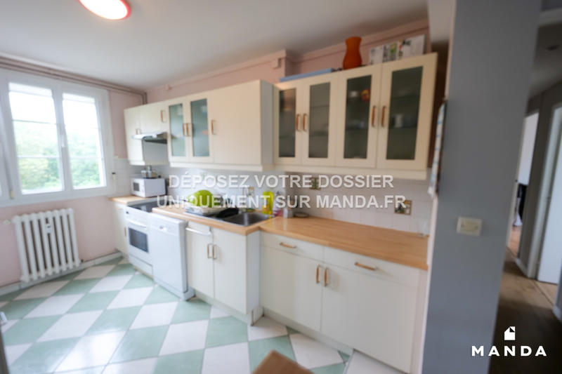 Chambre - 10 m² - 5 pièces