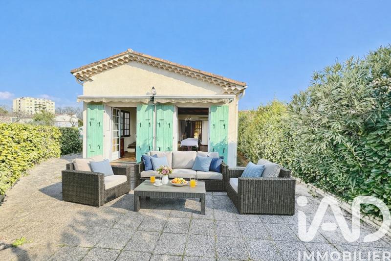 Maison - 122 m² - 7 pièces