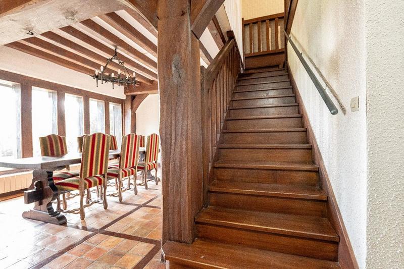 Maison - 258 m² - 7 pièces