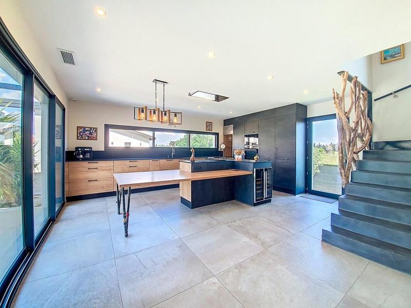 Maison - 141 m² - 6 pièces