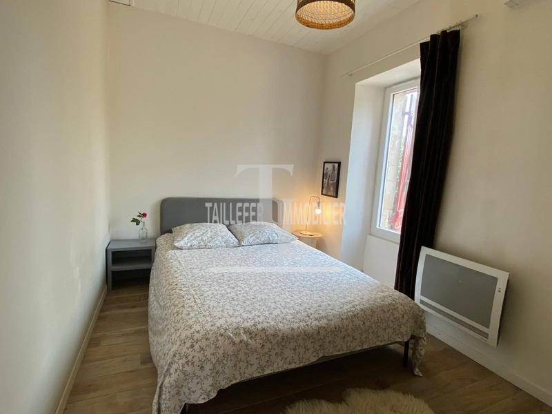 Maison - 298 m² - 9 pièces