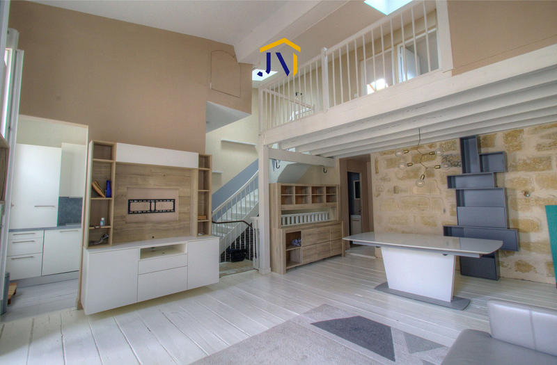 Appartement - 84 m² - 4 pièces