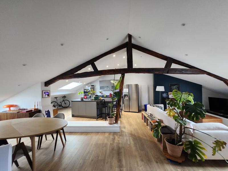 Loft - 96 m² - 5 pièces