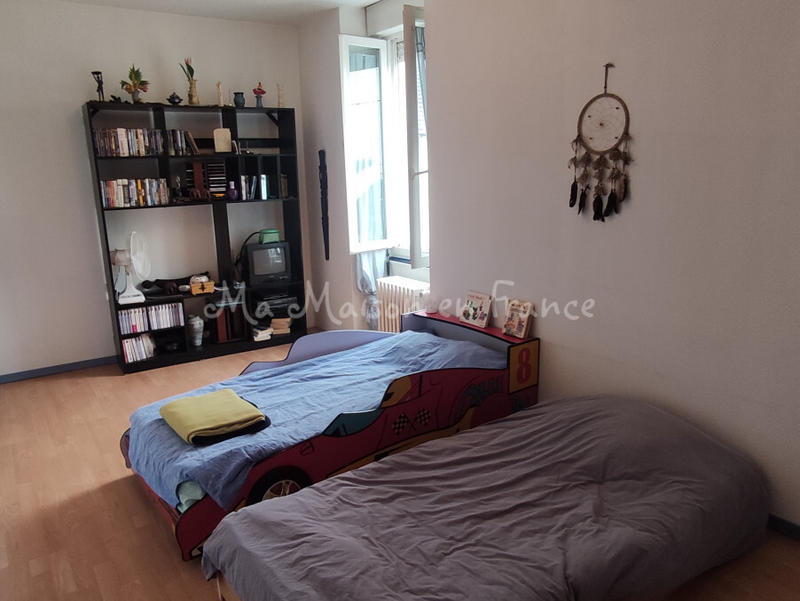 Maison - 264 m² - 12 pièces