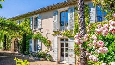 Mas - 186 m² - 4 pièces