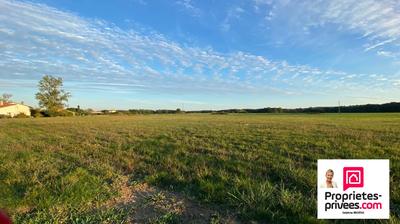 Terrain constructible - 812 m²