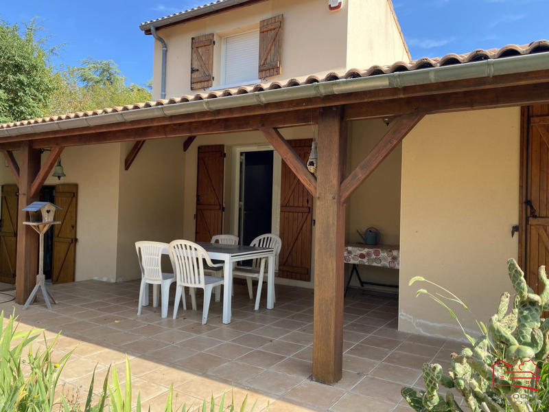 Maison - 220 m² - 6 pièces