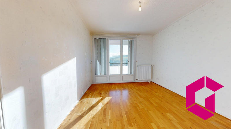 Appartement - 92 m² - 5 pièces
