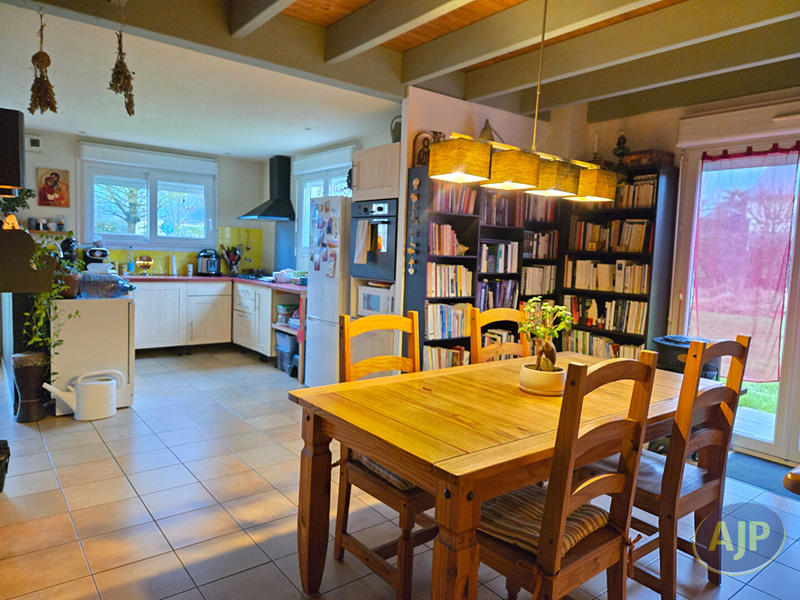 Maison - 108 m² - 6 pièces