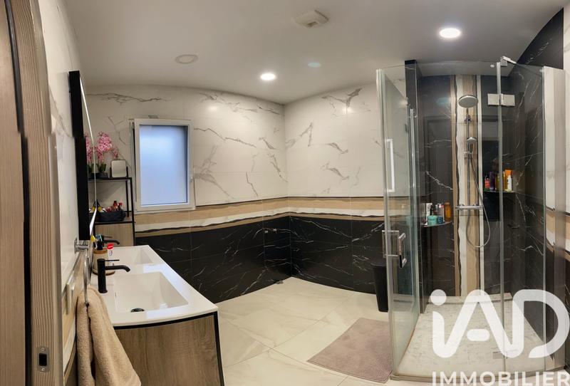 Maison - 120 m² - 4 pièces