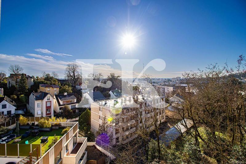 Appartement - 144 m² - 6 pièces