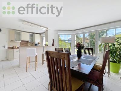 Maison - 165 m² - 5 pièces