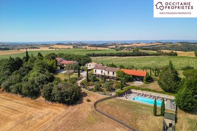 Maison de maîtres - 900 m² - 26 pièces