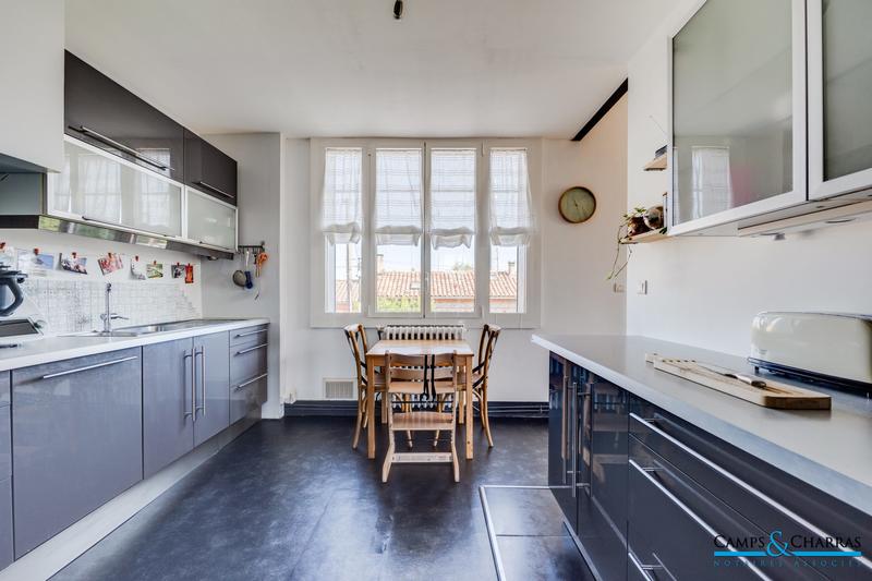 Appartement - 127 m² - 6 pièces